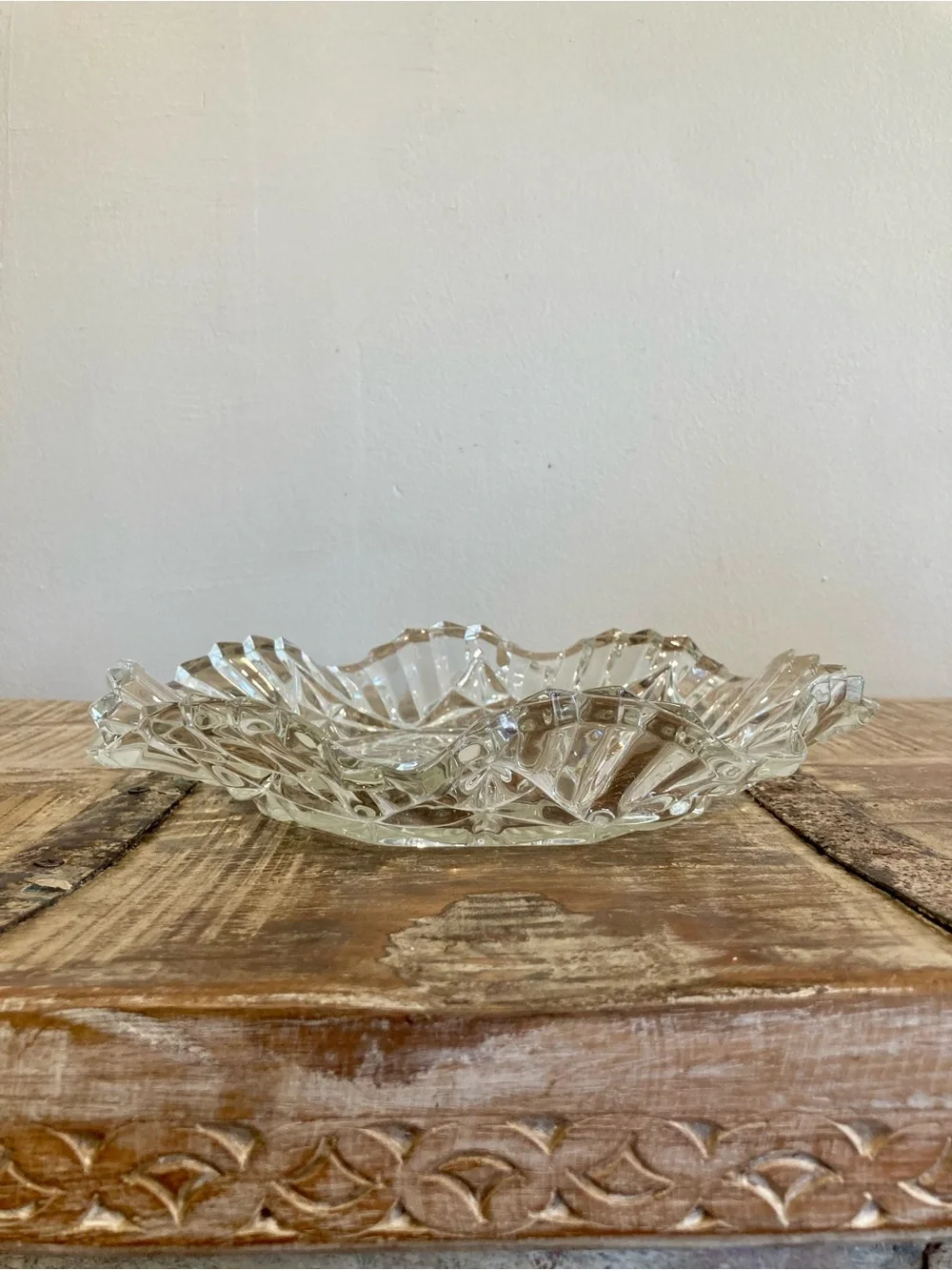 Vintage Pressed Glass Fruit Design Ruffle Edge 11” Bowl Federal Glass Pioneer